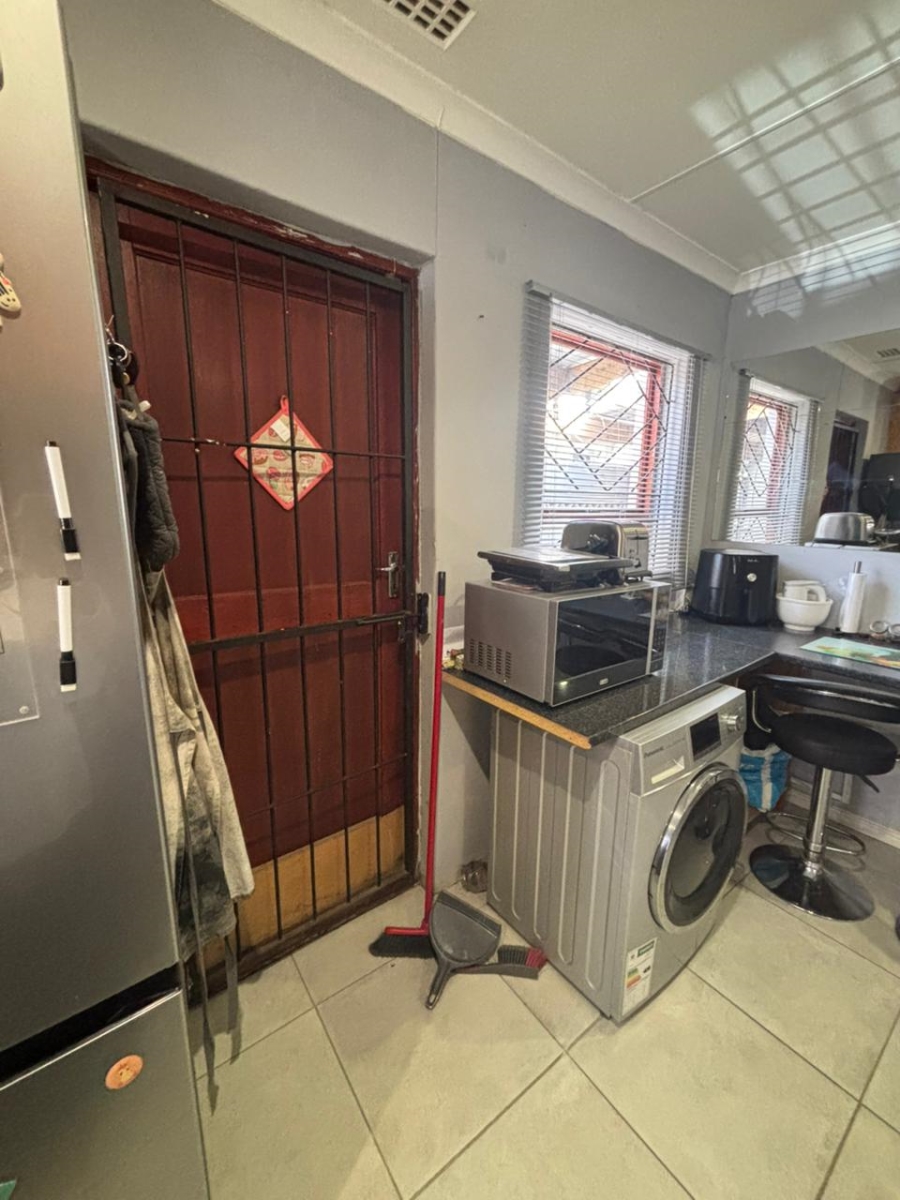 To Let 3 Bedroom Property for Rent in Rondevlei Park Western Cape